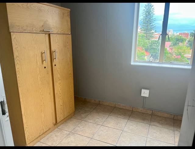 5 BEDROOM APARTMENT FOR SALE IN SUNNYSIDE